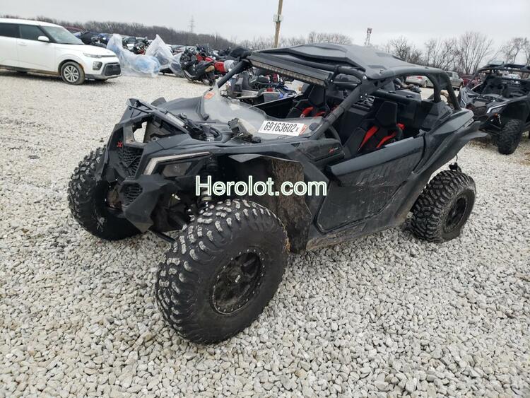 CAN-AM MAVERICK X 2018 black  gas  69163602 3JBVDAW49JK001946 3JBVDAW49JK001946 photo #3