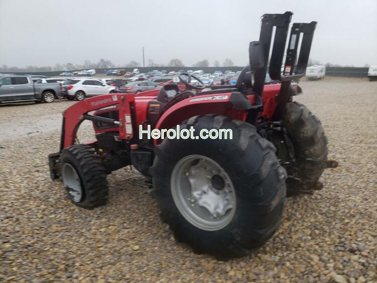 MAHINDRA AND MAHINDRA TRACTOR 2015 red    70802802 CT1H1024 CT1H1024 photo #4