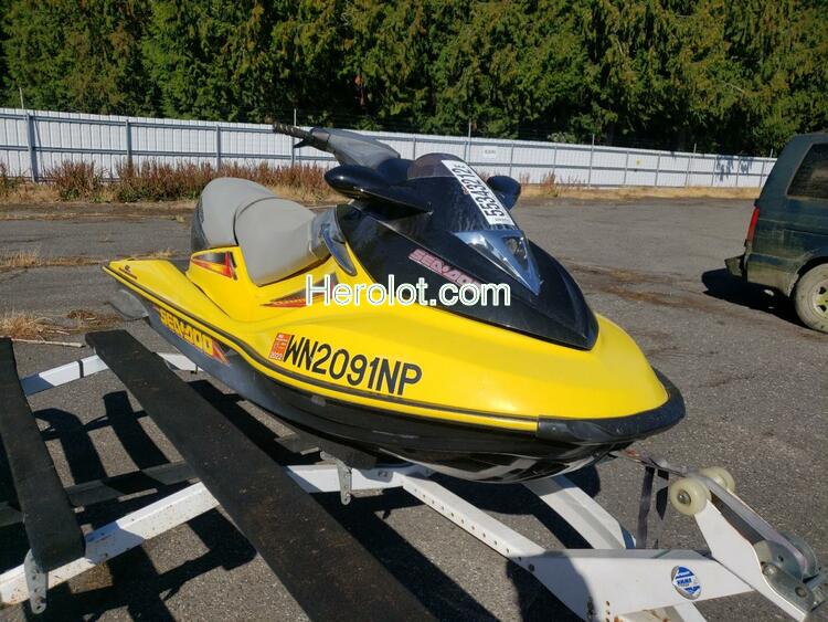 BOMBARDIER JETSKI 2004 yellow    55343212 ZZN18098A404 ZZN18098A404 photo #1