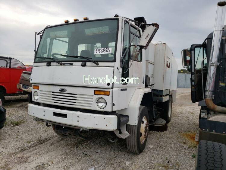 STERLING TRUCK SC 8000 2001 white tilt cab diesel  67863992 49HAADBV21HH97907 49HAADBV21HH97907 photo #1