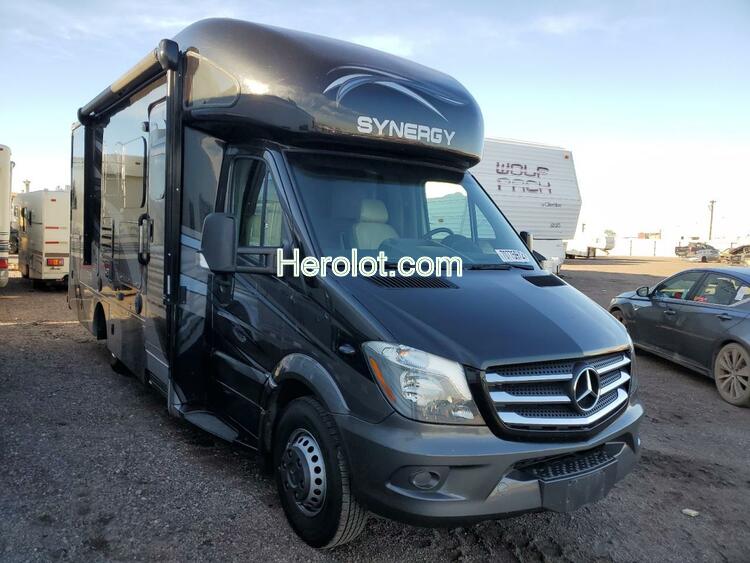 THMC MOTORHOME 2016 black  diesel  70775972 WDAPF4CC0G9684244 WDAPF4CC0G9684244 photo #1