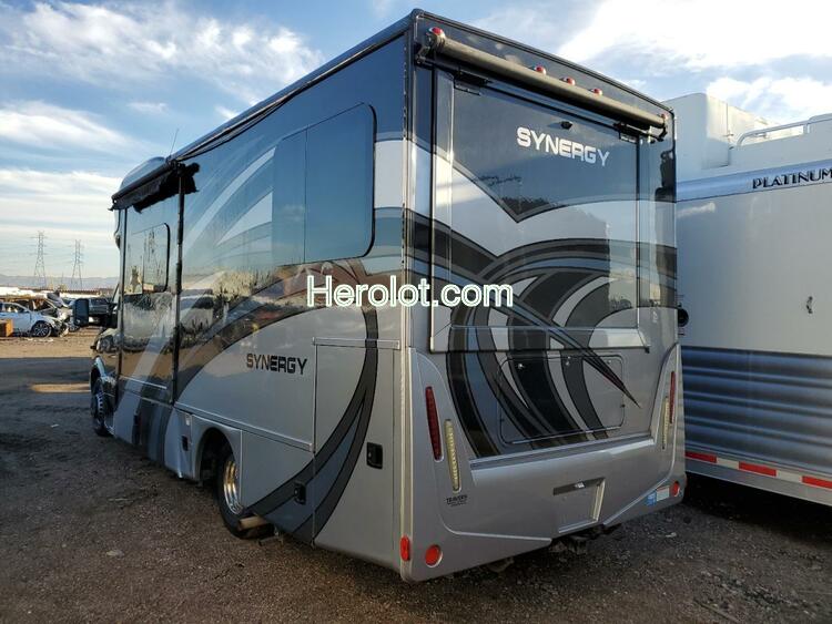 THMC MOTORHOME 2016 black  diesel  70775972 WDAPF4CC0G9684244 WDAPF4CC0G9684244 photo #4