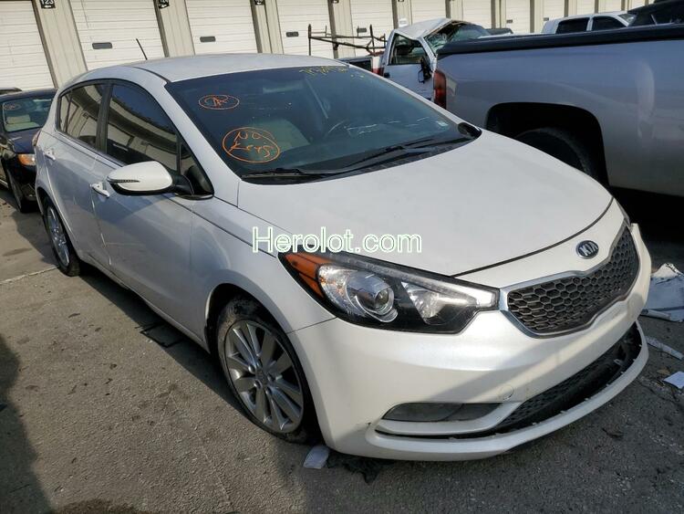 KIA FORTE EX 2015 white hatchbac gas  71369922 KNAFX5A88F5319162 KNAFX5A88F5319162 photo #1