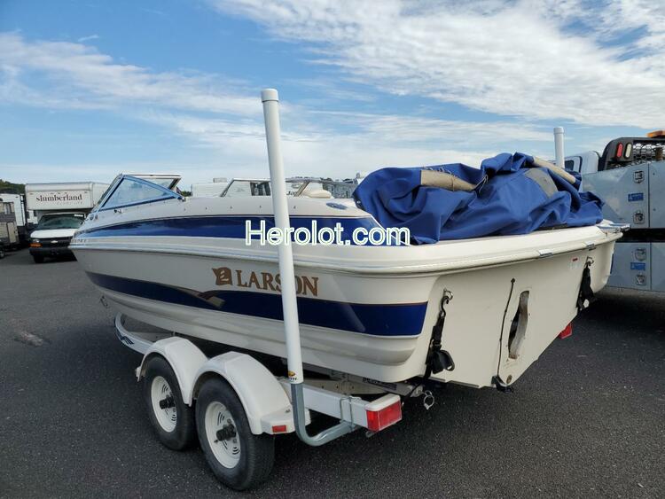 LARS BOAT W/TRL 2001 two tone    62040442 LAR64697E101 LAR64697E101 photo #4