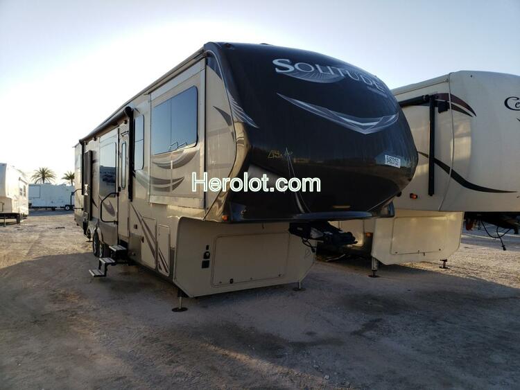 GRAN TRAILER 2016 beige    64623152 573FS4323G1104715 573FS4323G1104715 photo #1