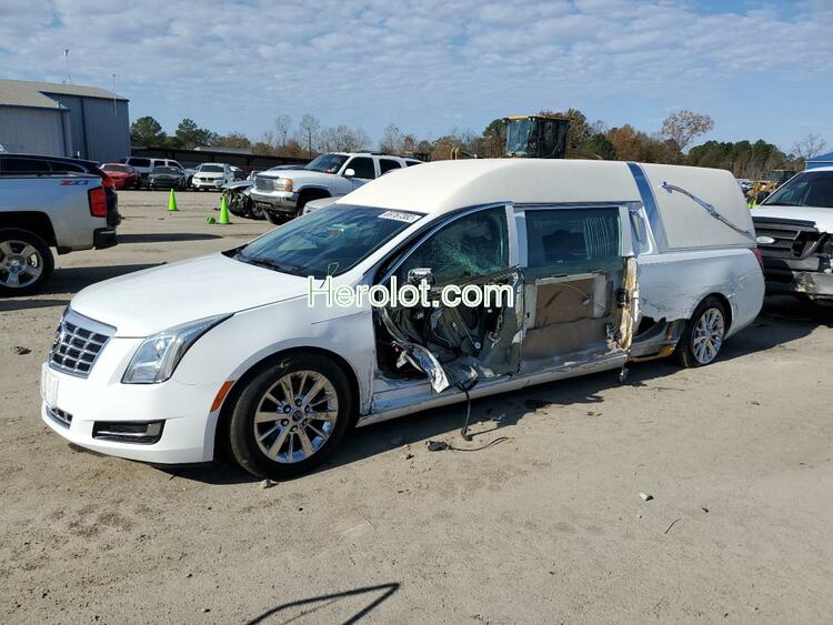 CADILLAC XTS FUNERA 2014 white  gas  69767382 2GEXG7U35E9500750 2GEXG7U35E9500750 photo #1