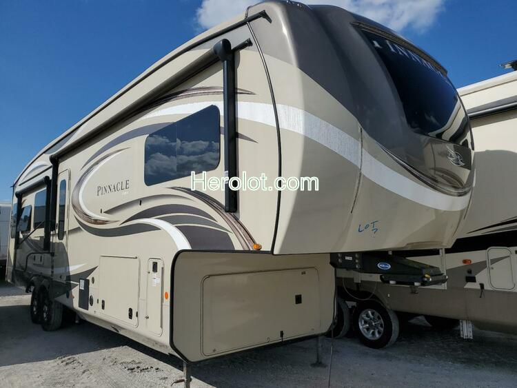 JAYC PINNACLE 2019 beige    62181292 1UJCJ0BUXK1RU0197 1UJCJ0BUXK1RU0197 photo #1