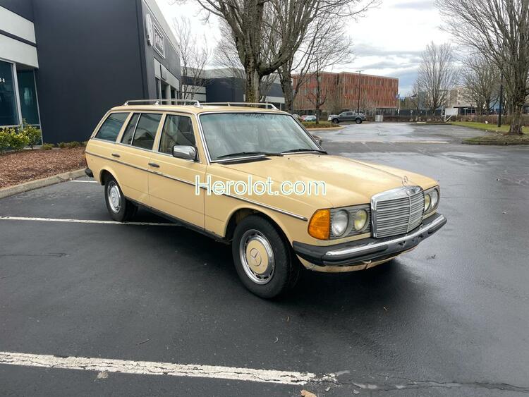 MERCEDES-BENZ 230 1979 beige    36379293 12308312004340 12308312004340 photo #1