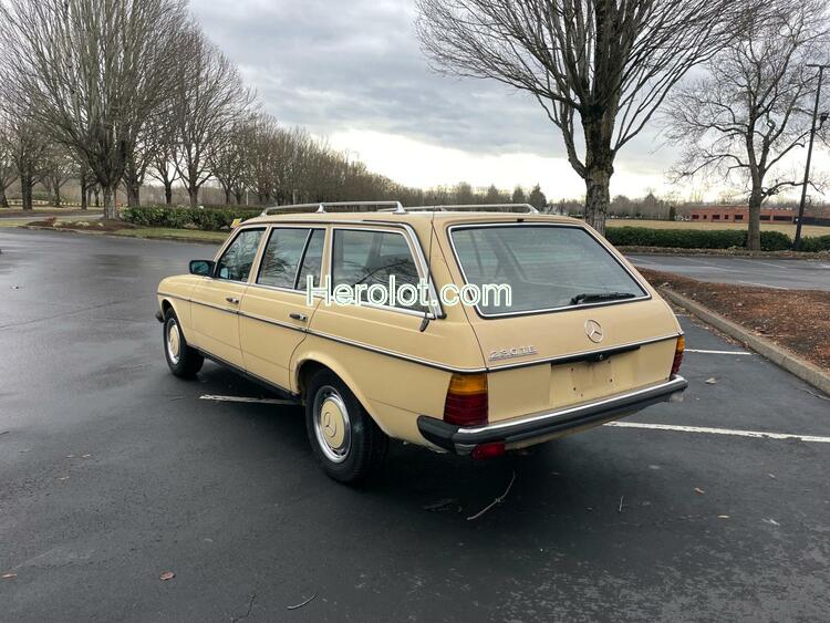 MERCEDES-BENZ 230 1979 beige    36379293 12308312004340 12308312004340 photo #4