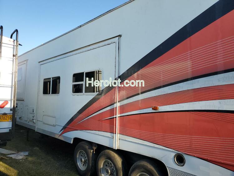 OTHR TOY HAULER 2006 white    67060252 1SE300R366A000719 1SE300R366A000719 photo #4