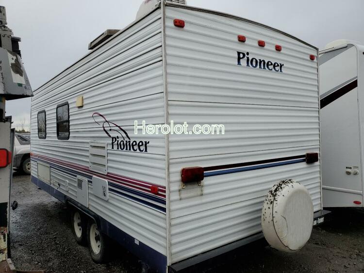 FLEETWOOD PIONEER 2004 white   1EB1T192242484509 photo #4