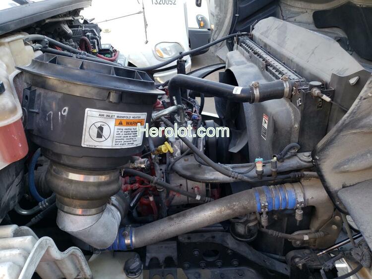 FREIGHTLINER M2 112 MED 2013 white tractor compressed natural gas 1FUBC5DX2DHFB5097 photo #4