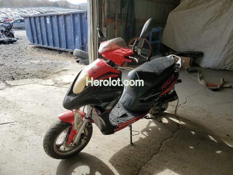 YNGF SCOOTER 2018 red    66998692 LL0TCAPXXJY480408 LL0TCAPXXJY480408 photo #3