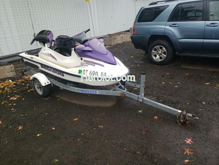 BOMBARDIER SEADOO 2003 two tone    60745492 ZZN01499J203 ZZN01499J203 photo #1