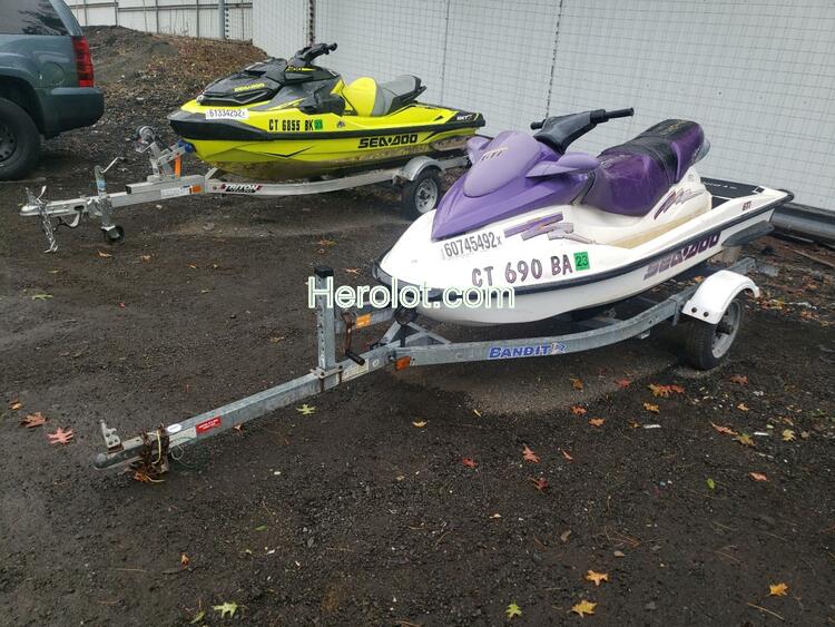 BOMBARDIER SEADOO 2003 two tone    60745492 ZZN01499J203 ZZN01499J203 photo #3