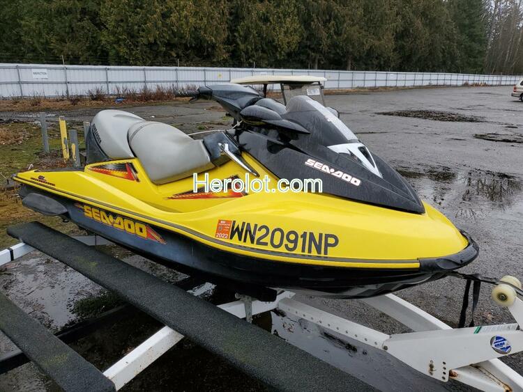 BOMBARDIER JETSKI 2004 yellow    37821393 ZZN18098A404 ZZN18098A404 photo #1