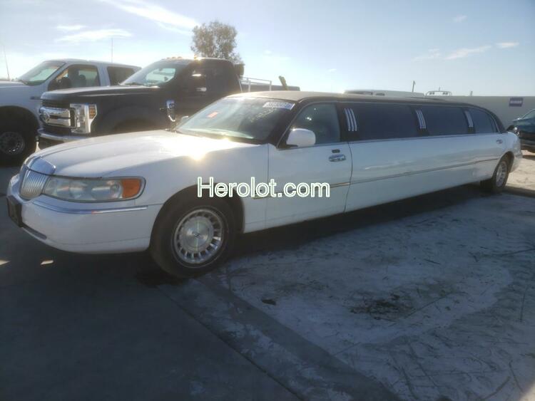 LINCOLN TOWN CAR E 1999 white limousin gas  38230473 1L1FM81W6XY690619 1L1FM81W6XY690619 photo #1