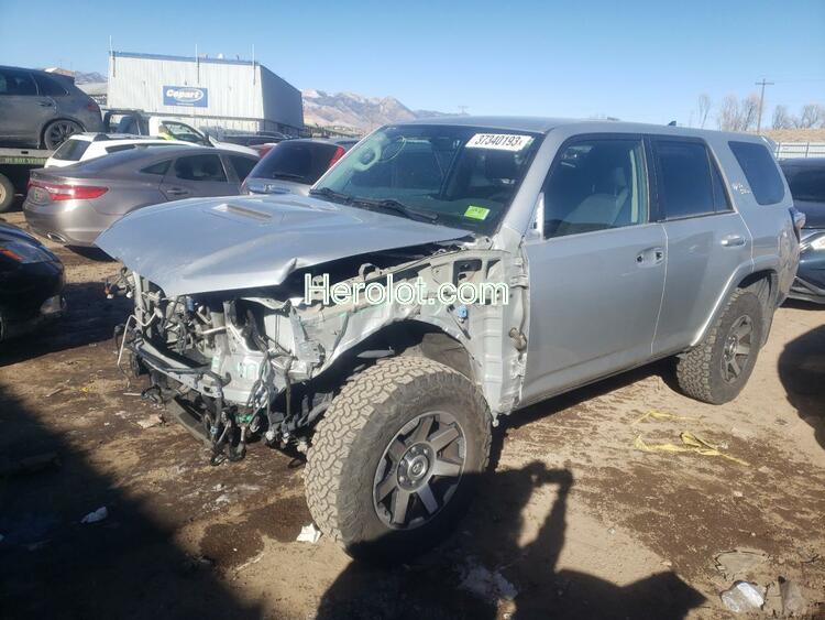 TOYOTA 4RUNNER SR 2019 silver  gas  37340193 JTEBU5JR2K5671047 JTEBU5JR2K5671047 photo #1