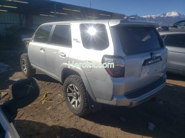 TOYOTA 4RUNNER SR 2019 silver  gas  37340193 JTEBU5JR2K5671047 JTEBU5JR2K5671047 photo #3