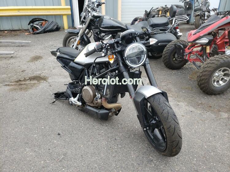 HUSQVARNA VITPILEN 7 2018 silver  gas  60166022 VBKUPV403JM718669 VBKUPV403JM718669 photo #1