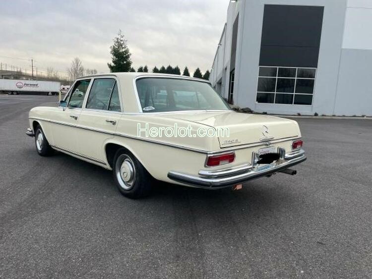 MERCEDES-BENZ 250S 1967 cream    39788823 10801212051696 10801212051696 photo #4