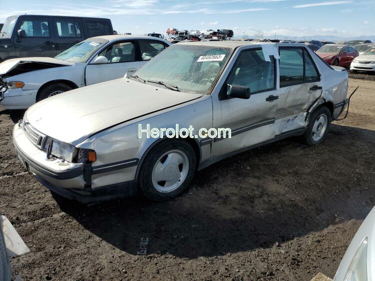 SAAB 9000 CS 1994 silver hatchbac gas  40492663 YS3CN65M7R1015818 YS3CN65M7R1015818 photo #1