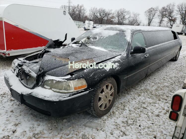 LINCOLN TOWN CAR E 2007 black  gas  72385562 1L1FM88W07Y603349 1L1FM88W07Y603349 photo #1