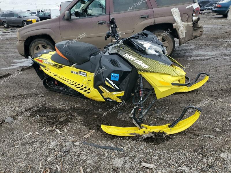 BOMBARDIER SNOWMOBILE 2015 yellow    42934743 2BPSUTFC4FV000153 2BPSUTFC4FV000153 photo #1