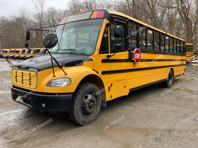 FREIGHTLINER CHASSIS B2 2014 yellow bus diesel  44989303 4UZABRDU5ECFF5283 4UZABRDU5ECFF5283 photo #3