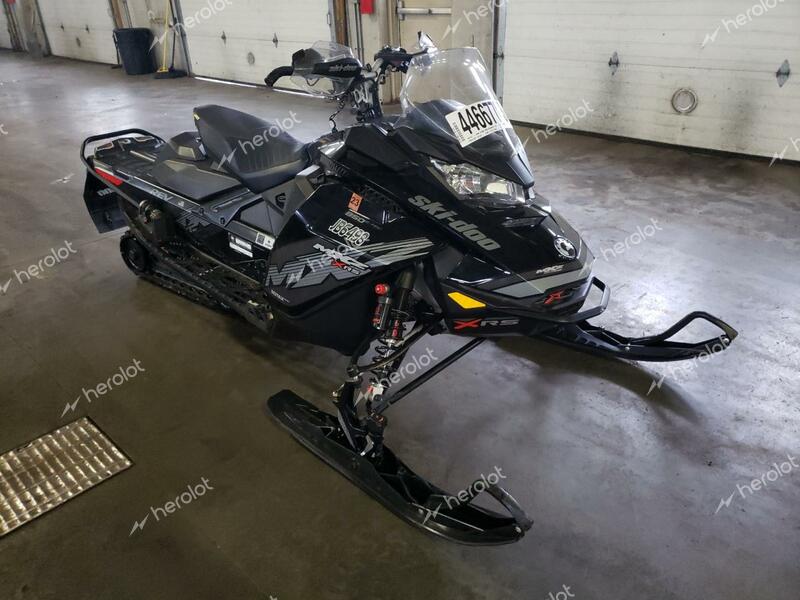 SKI DOO MXZ XRS850 2018 black    44667763 2BPSMXJF6JV000074 2BPSMXJF6JV000074 photo #1