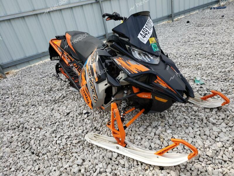 YAMAHA SIDEWINDER 2017 orange    44910203 4UF8MA100HT000465 4UF8MA100HT000465 photo #1