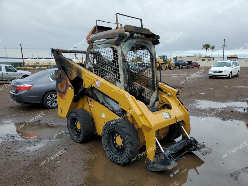 CATERPILLAR SKIDSTEER 2017 yellow    42772573 CAT0262DADTB06524 CAT0262DADTB06524 photo #1