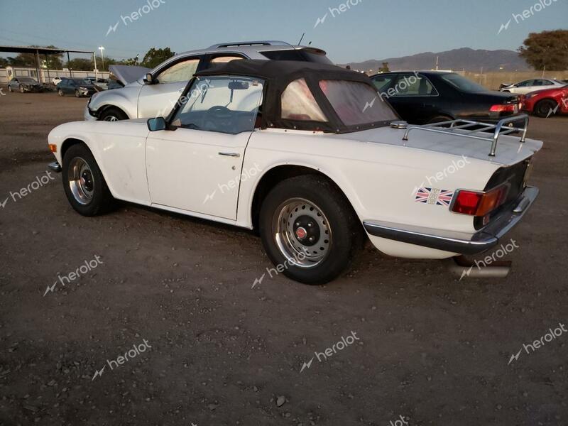 TRIUMPH CAR TR6 1969 white   CC30792L0 photo #3