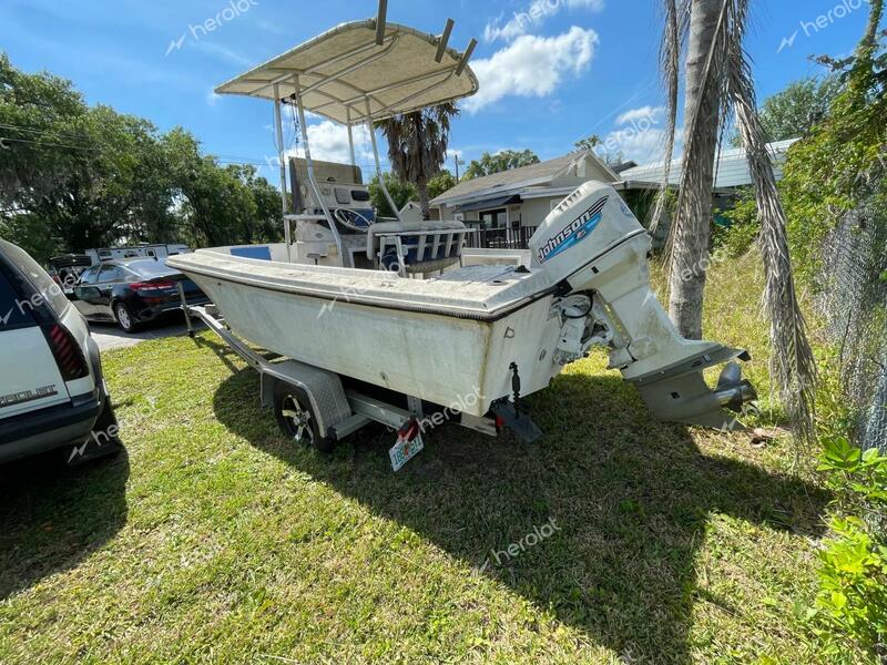 WELLS CARGO BOAT W/TRL 1987 white    46578223 WELF5566F687 WELF5566F687 photo #4