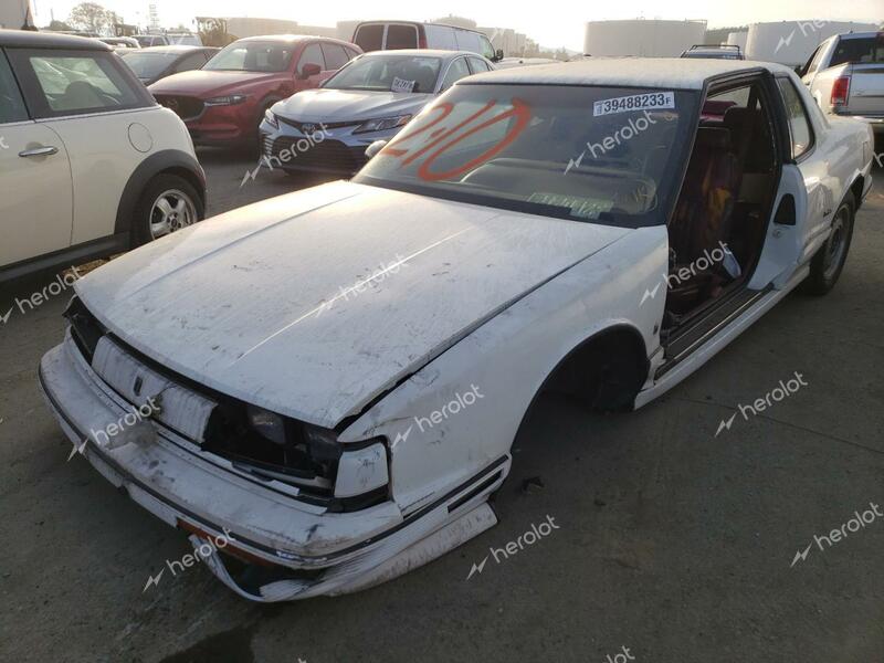 OLDSMOBILE TORONADO T 1990 white  gas 1G3EV13CXLU308339 photo #1