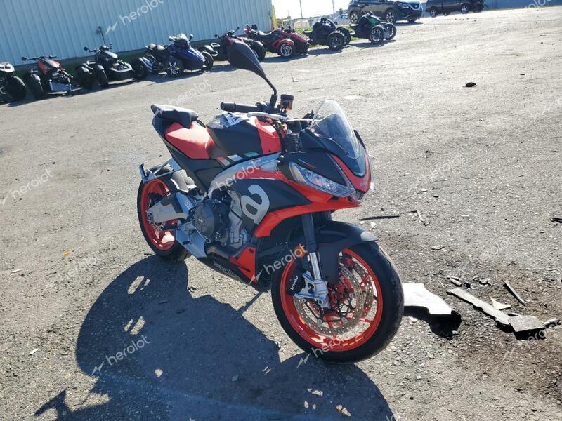 APRILIA TUONO 660 2021 two tone  gas  60459782 ZD4KSUE06MS000604 ZD4KSUE06MS000604 photo #1