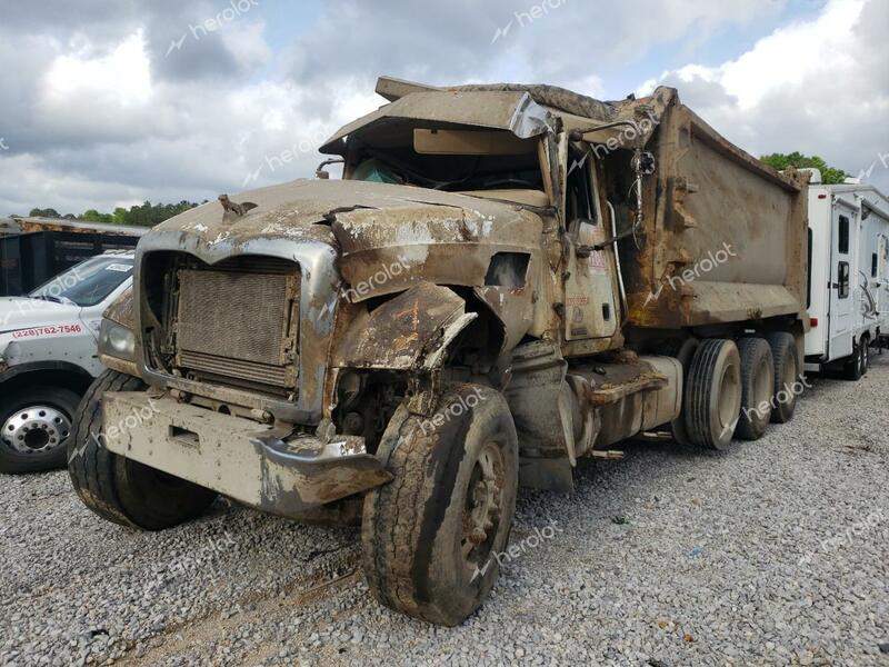 MACK GRANITE 2019 white  diesel  45827943 1M2GR4GC6KM007456 1M2GR4GC6KM007456 photo #3