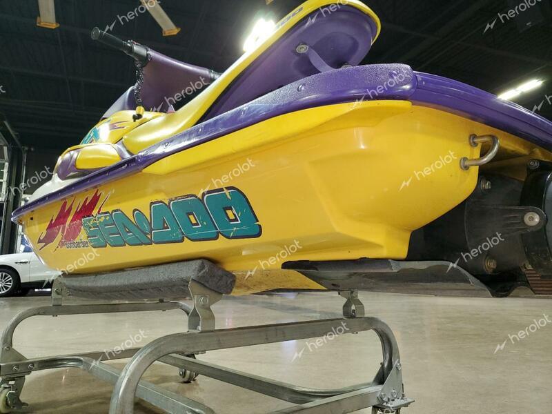 BOMBARDIER SEADOO 1995 yellow    47585083 ZZNF1026D595 ZZNF1026D595 photo #4