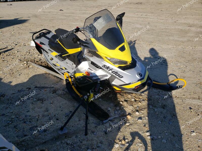 SKI DOO MXZ XRS850 2018 two tone    46613113 2BPSMXJAXJV000096 2BPSMXJAXJV000096 photo #1