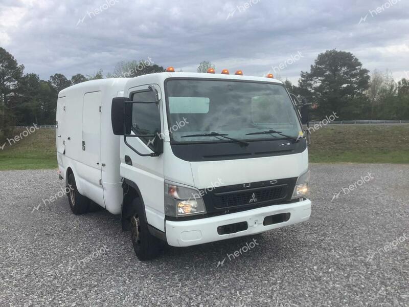 MITSUBISHI FE 84D 2010 white tilt cab diesel  48007873 JL6BBD1S9AK006757 JL6BBD1S9AK006757 photo #1