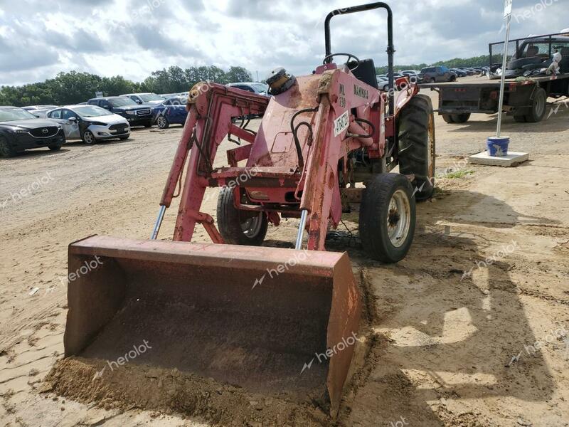 MAHINDRA AND MAHINDRA TRACTOR 1997 red    47648723 EMBN3178J6 EMBN3178J6 photo #3