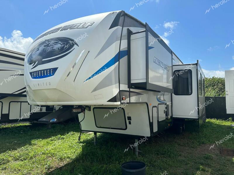 WILDWOOD SALEM 2019 two tone   5ZT3CKXB3K2703816 photo #3