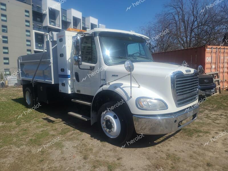 FREIGHTLINER M2 2010 white    48807663 1FVAC4DX6AHAV8263 1FVAC4DX6AHAV8263 photo #1