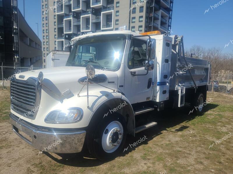 FREIGHTLINER M2 2010 white    48807663 1FVAC4DX6AHAV8263 1FVAC4DX6AHAV8263 photo #3