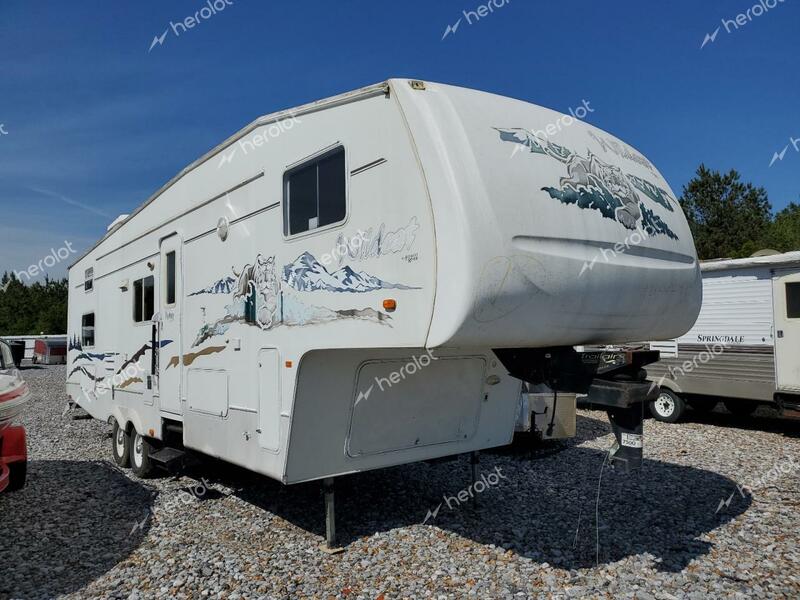 WILD 5TH WHEEL 2005 white    48262463 4X4FWCD225V010815 4X4FWCD225V010815 photo #1