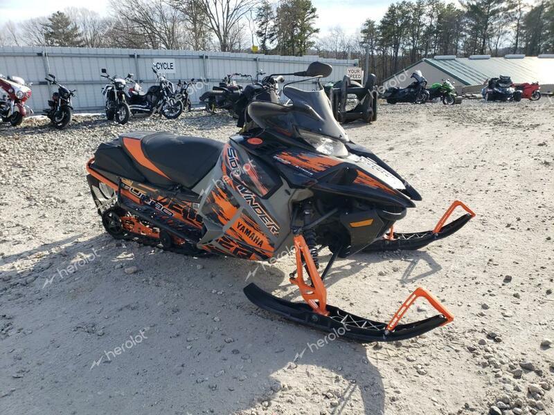 YAMAHA SIDEWINDER 2017 two tone    45494253 4UF8LX106HT000475 4UF8LX106HT000475 photo #1