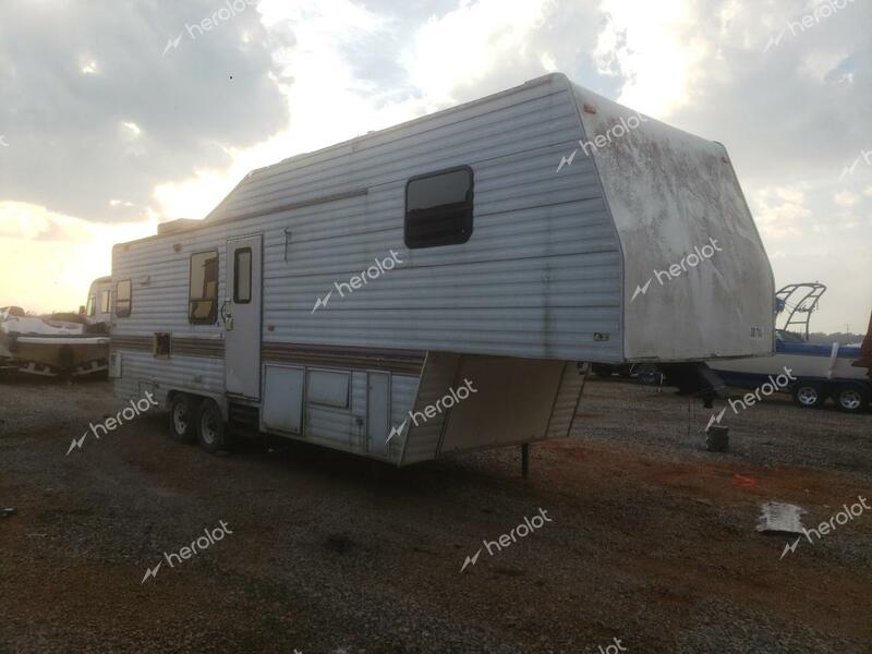 FLEE CAMPER 1995 white    38017743 1EC5X302XT2880904 1EC5X302XT2880904 photo #1