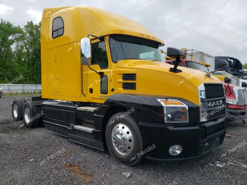 MACK ANTHEM 2023 yellow  diesel 1M1AN4GY1PM038445 photo #1