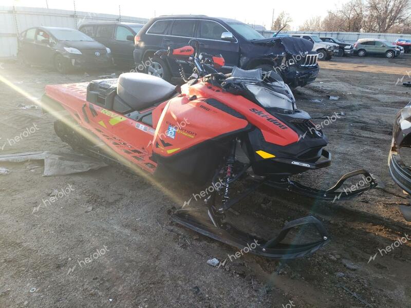 SKI DOO EXPEDITION 2020 red   2BPSADLA4LV000781 photo #1