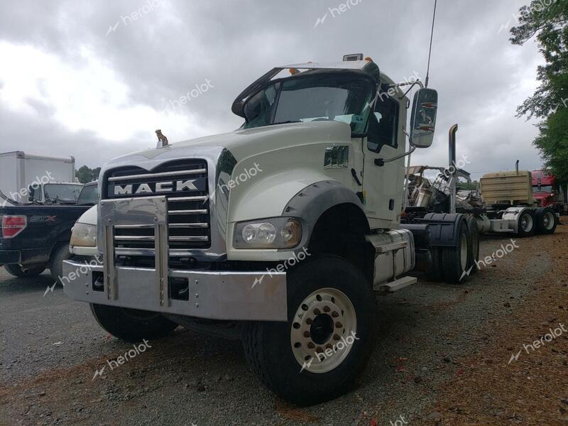 MACK GRANITE 2019 white  diesel  50507243 1M2GR2NC4KM001047 1M2GR2NC4KM001047 photo #3